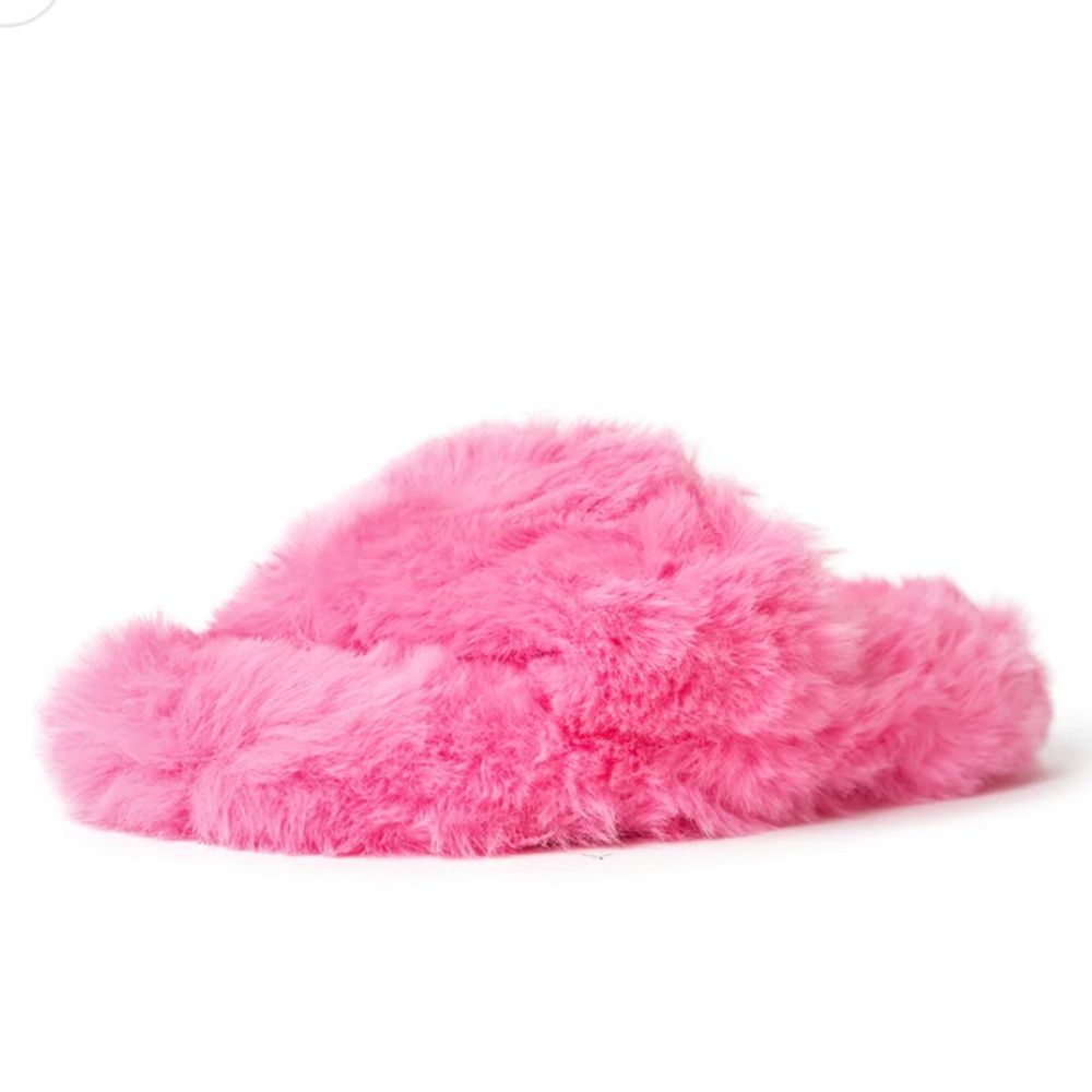 Cult of coquette hot pink faux fur slides size 6